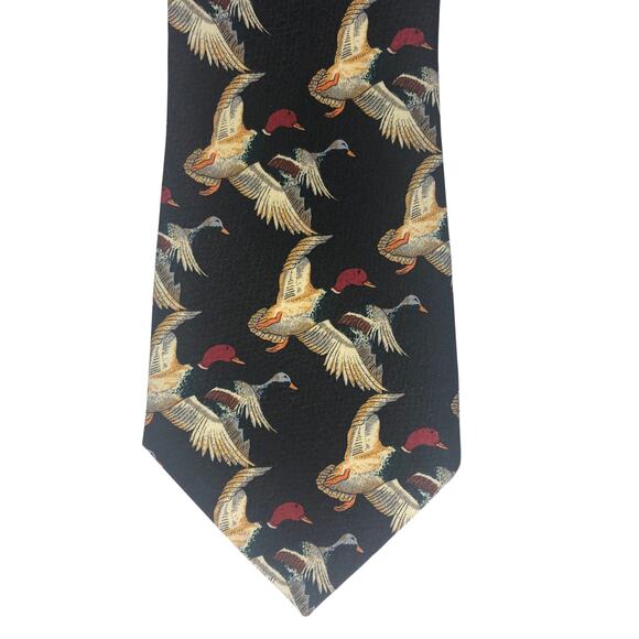 Flying Ducks Tie - Picture 4 of 5